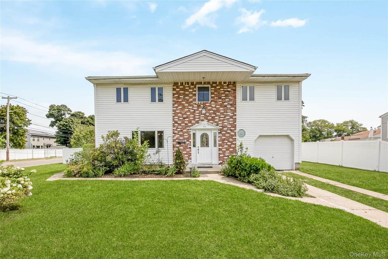 1 Autumn Lane - Photo 1