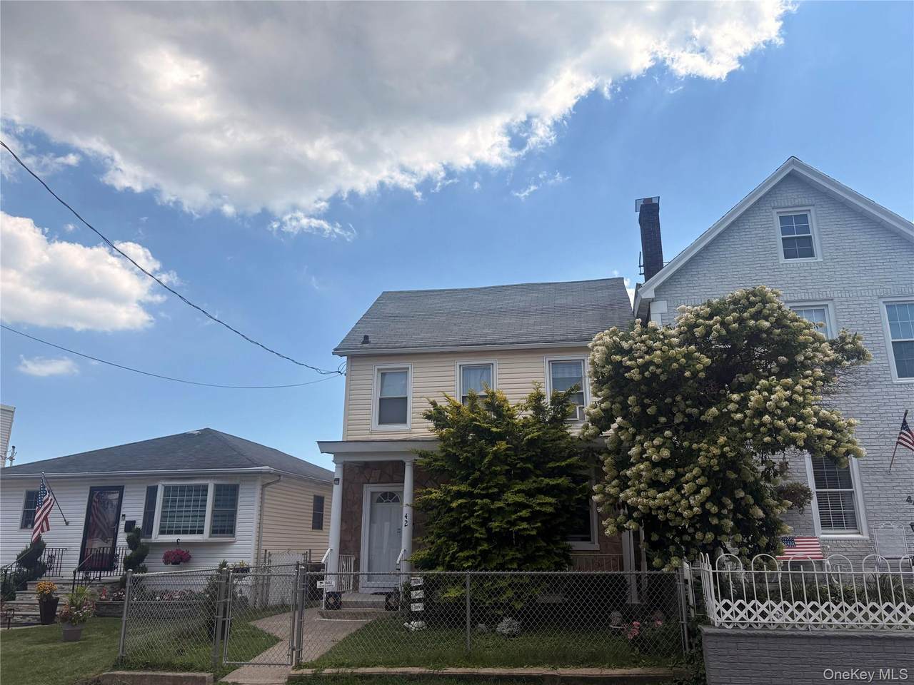 42 Saint Marys Avenue - Photo 1