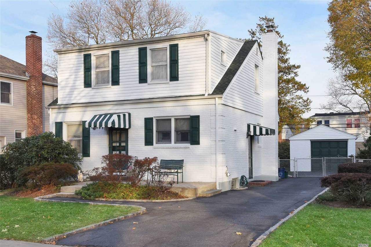 518 Sperry Boulevard - Photo 1