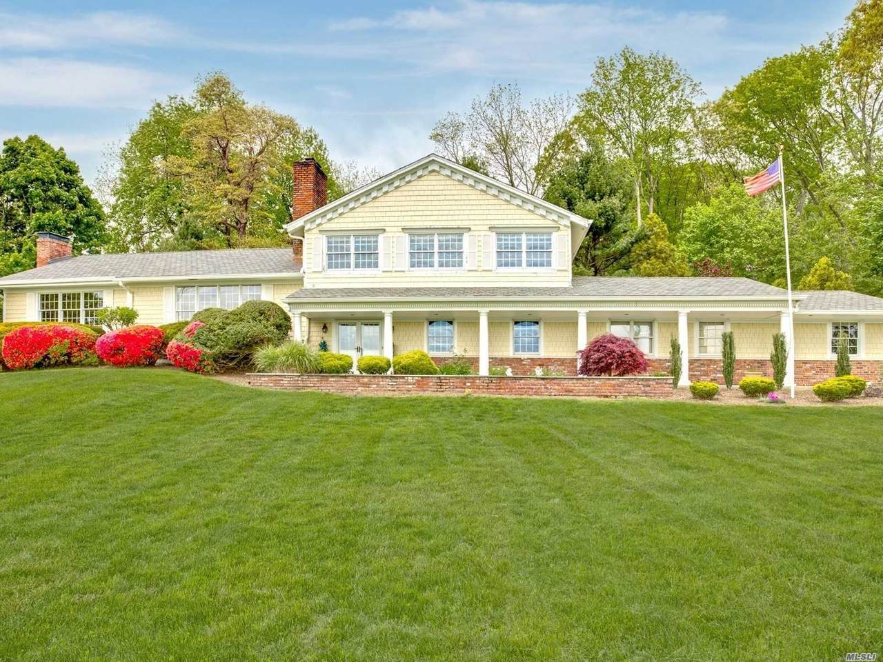 85 Lloyd Harbor Road - Photo 1