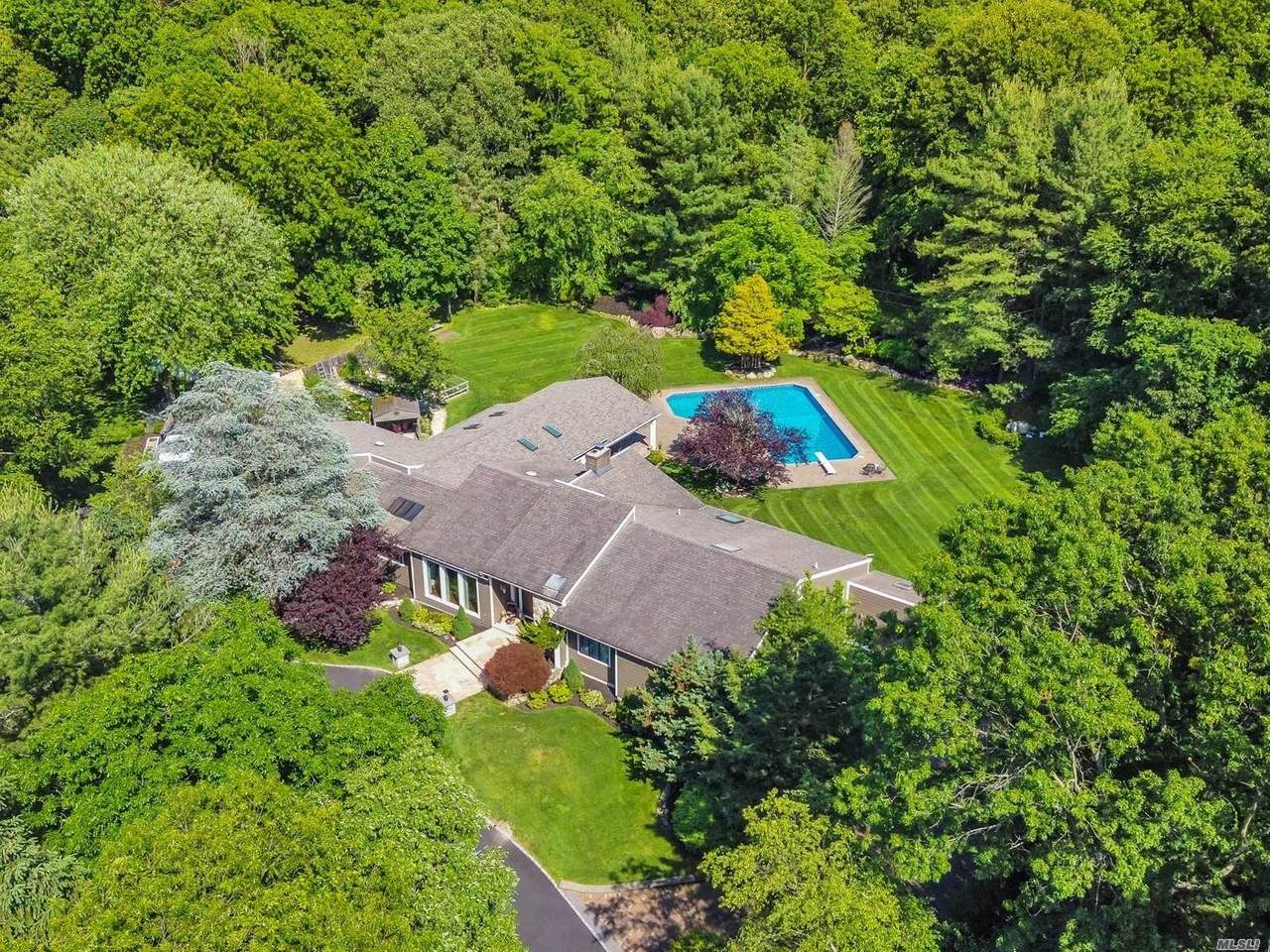 2 Fox Hunt Court - Photo 1