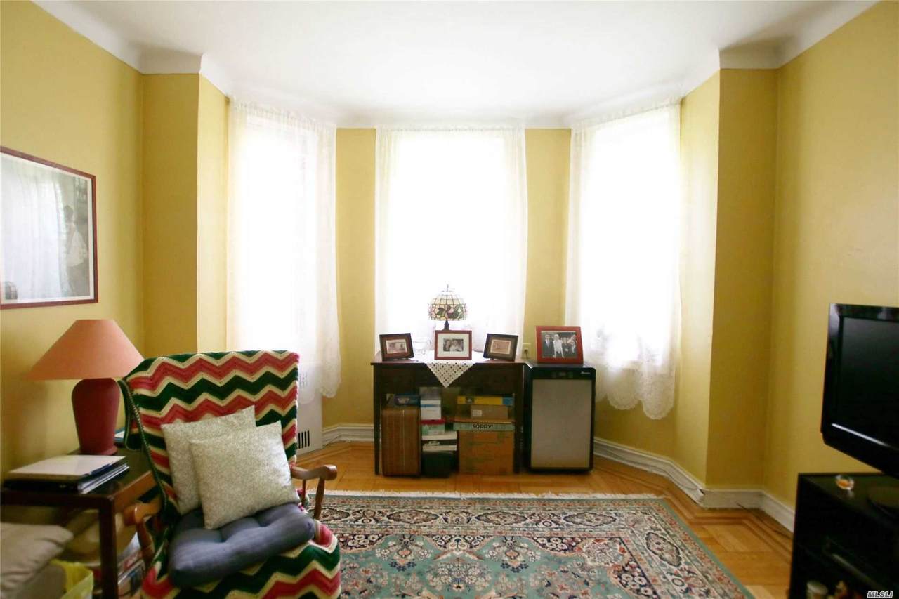 84-51 Beverly Road - Photo 1