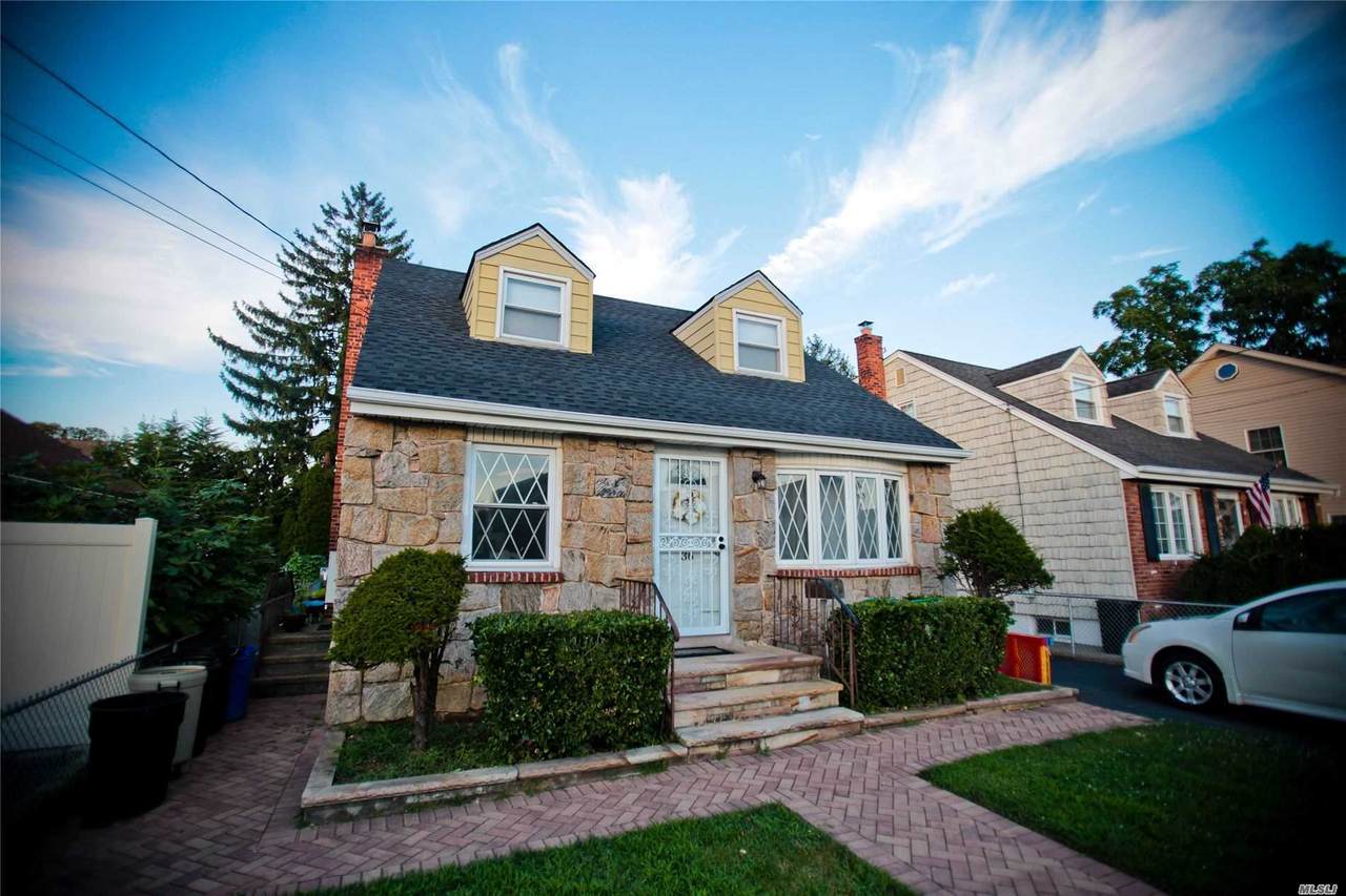 36 Manhattan Avenue - Photo 1