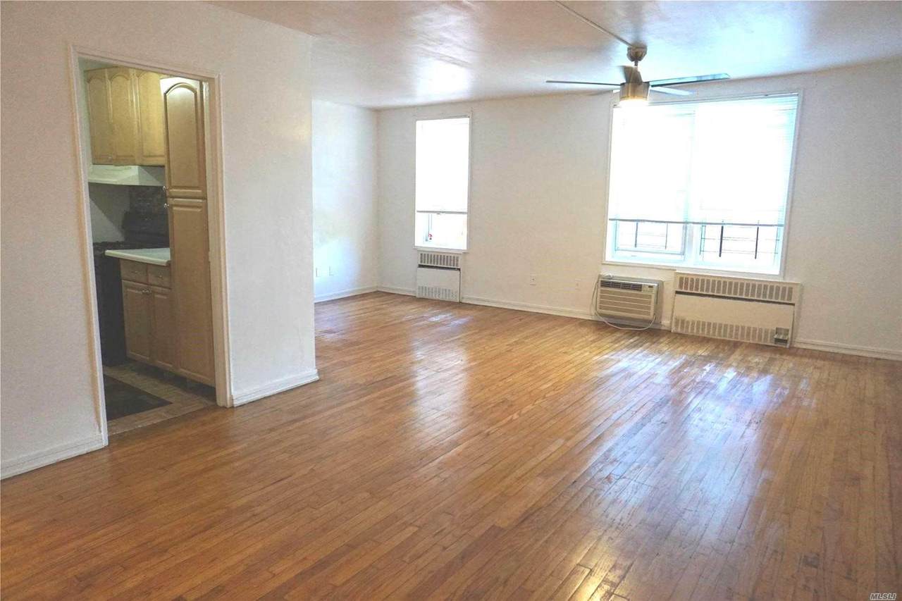 110 Brooklyn Avenue - Photo 1