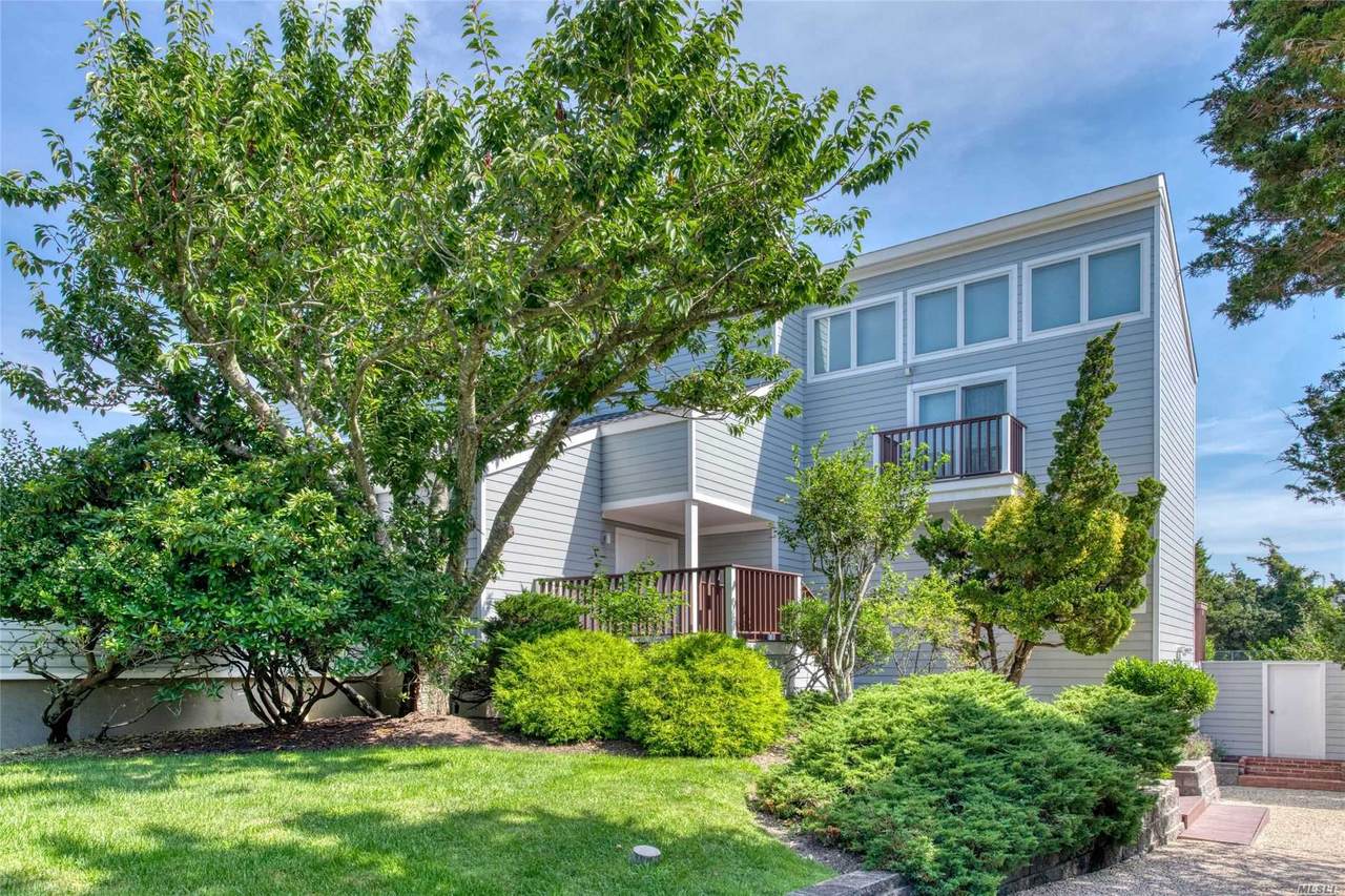 32 Reynolds Drive - Photo 1
