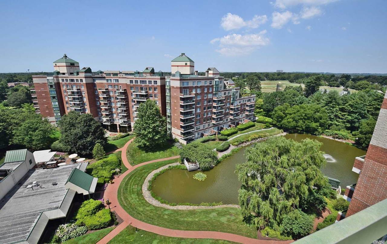 100 Hilton Avenue - Photo 1