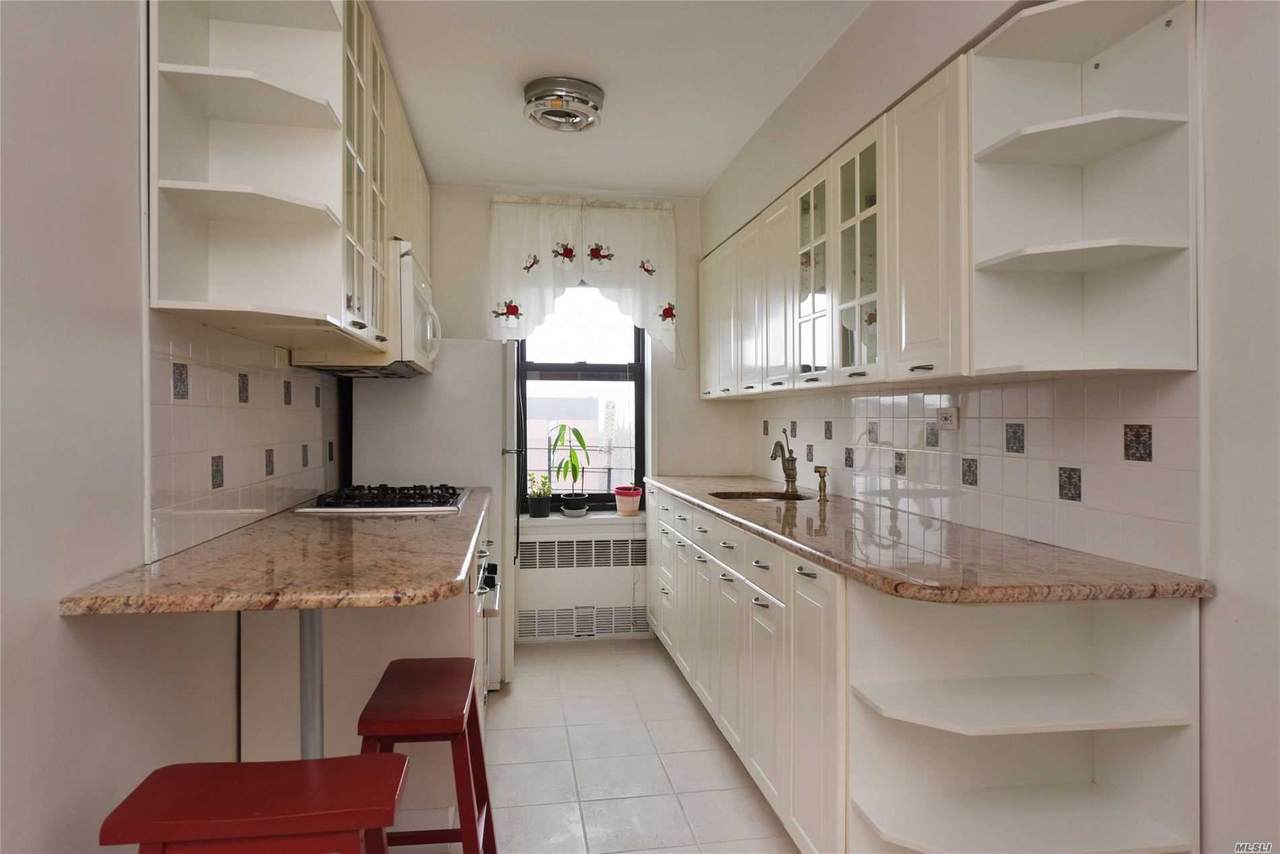 33-06 92 Street - Photo 1