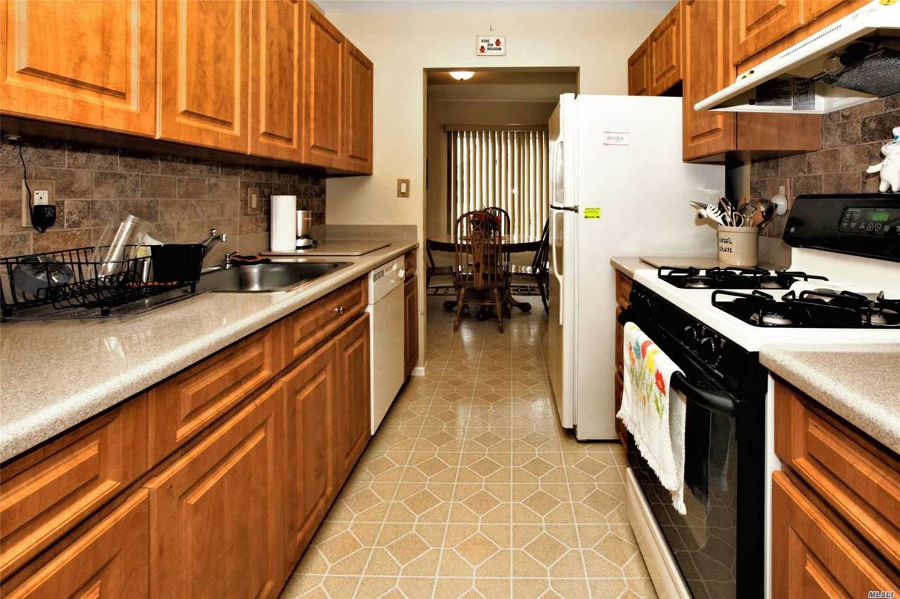 2187 Jerusalem Avenue - Photo 1