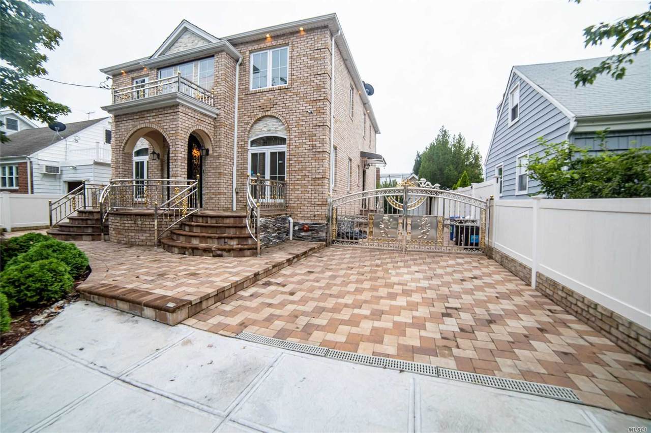 82-16 261st Street - Photo 1