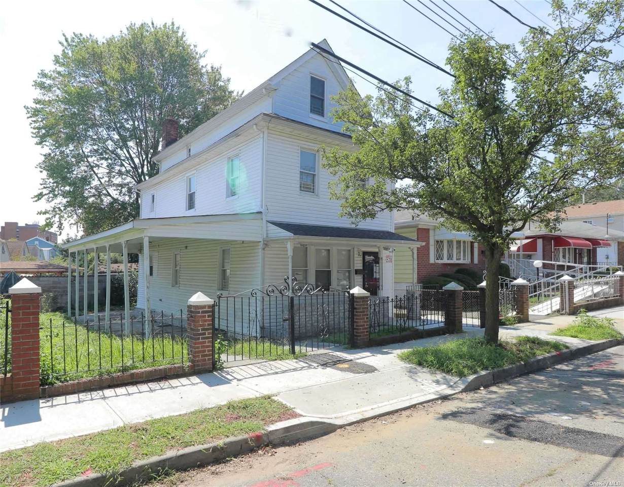 163-62 Mathias Avenue - Photo 1