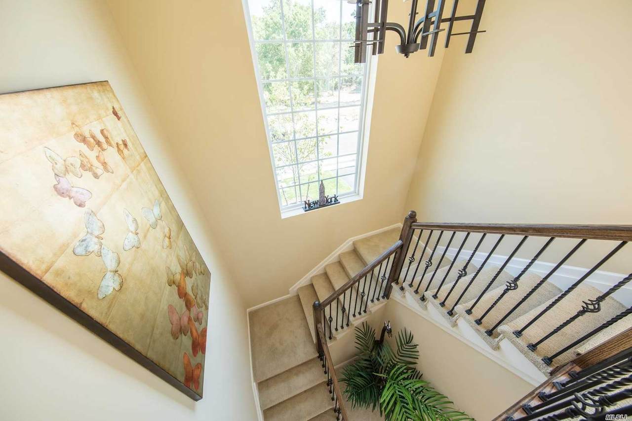 17 Greentree Court - Photo 1