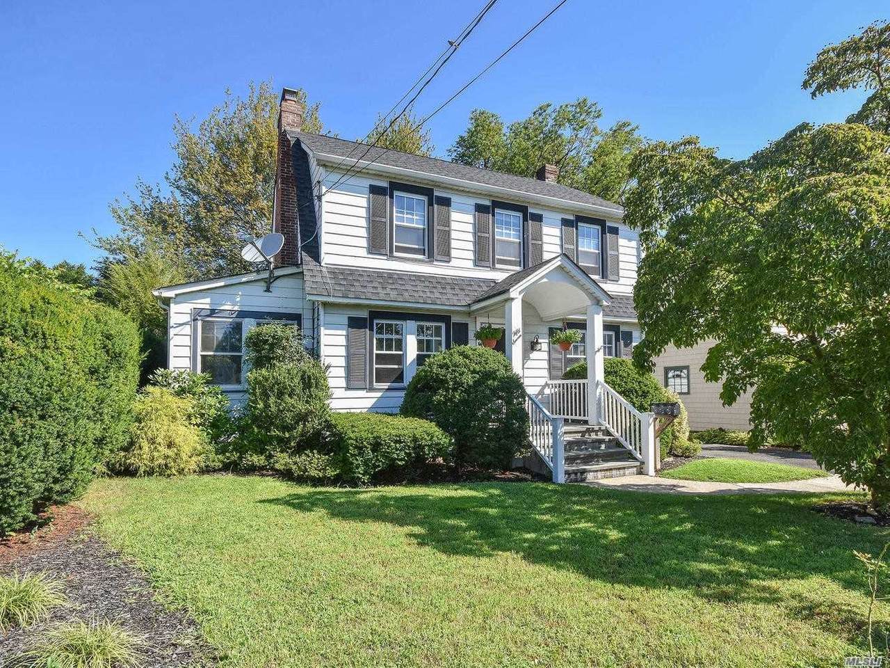 57 Willowdale Avenue - Photo 1