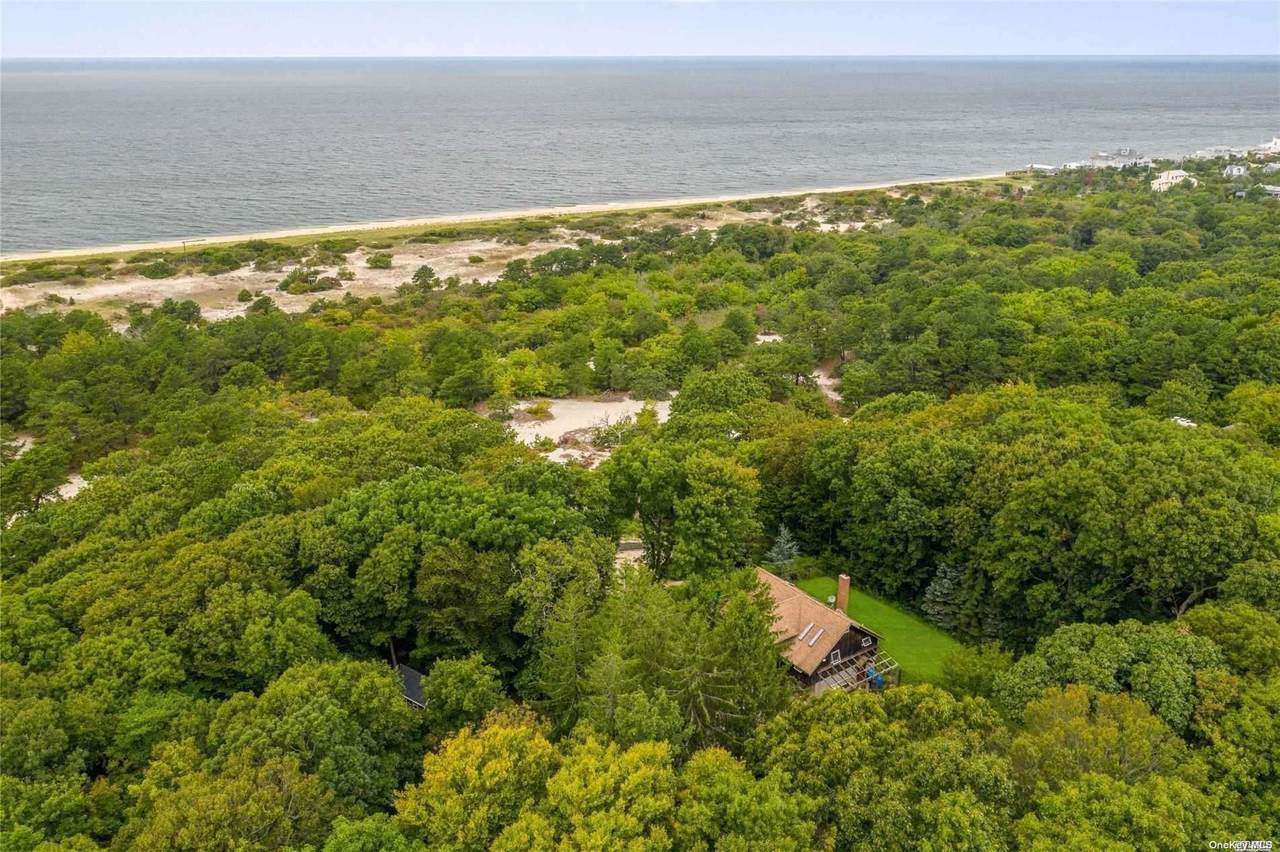 5615 Soundview Avenue - Photo 1