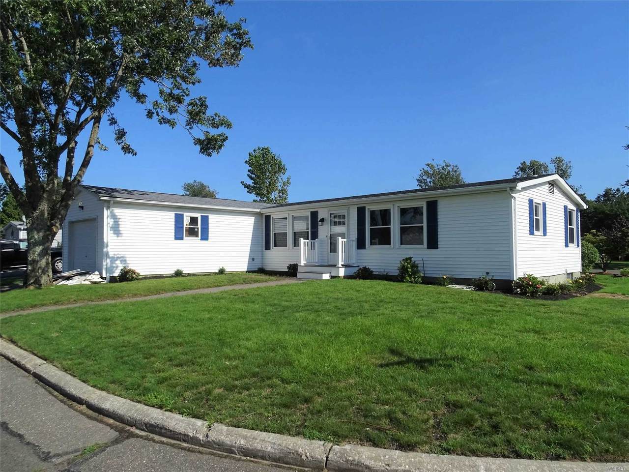 17 Holly Drive - Photo 1