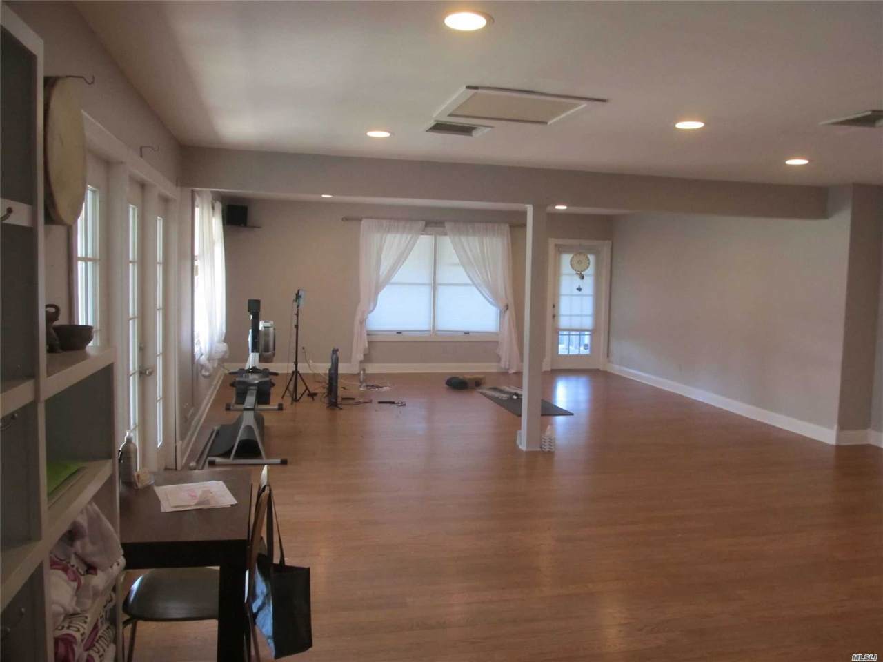 105 W Montauk Hwy - Photo 1