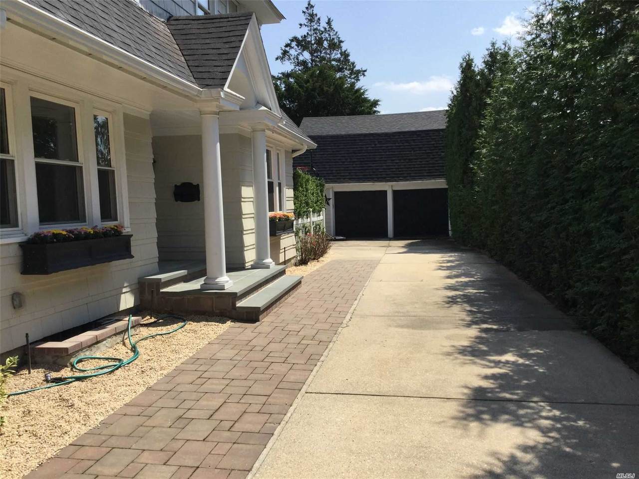 205 Pomander Road - Photo 1