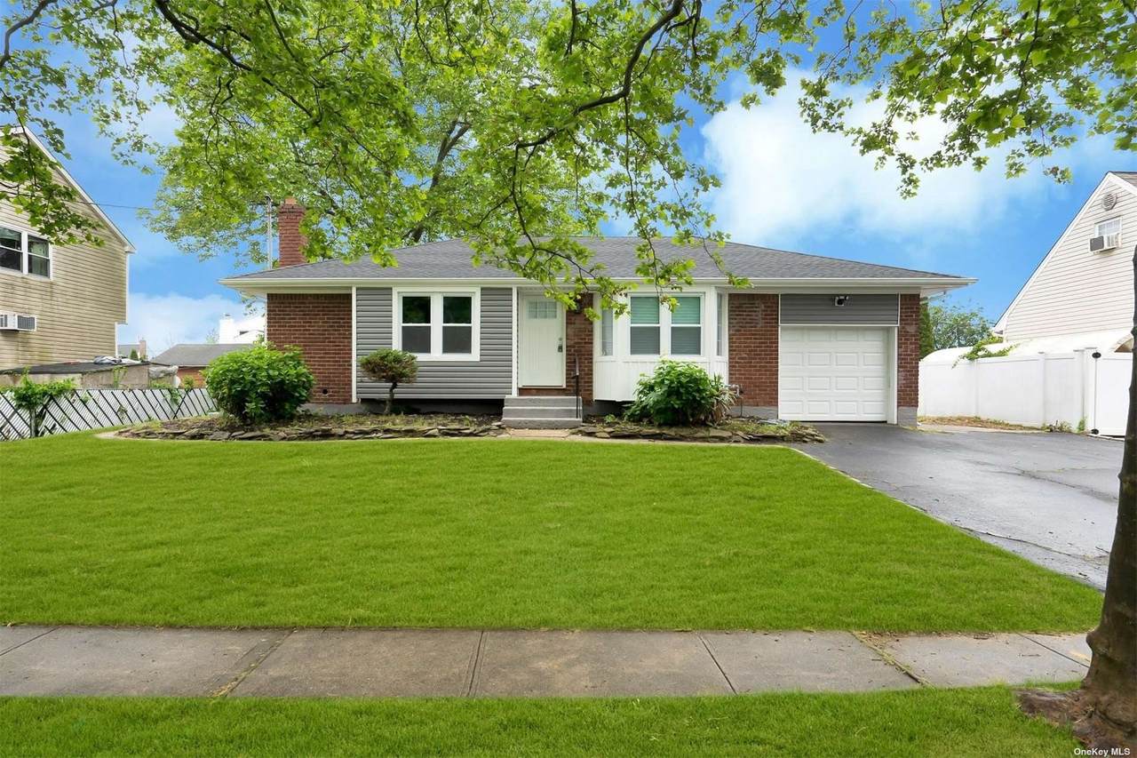 84 Bergen Drive - Photo 1