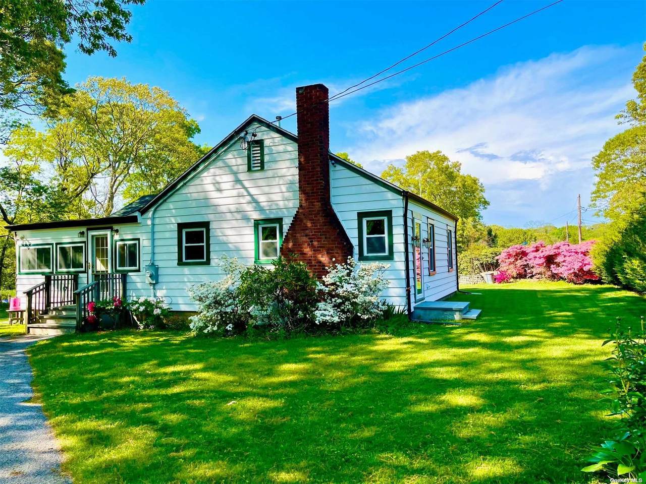 305 Bayberry Road - Photo 1