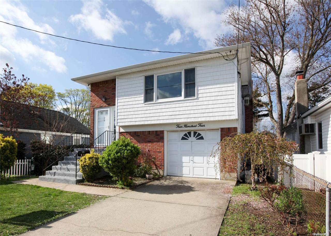 404 Chambers Avenue - Photo 1