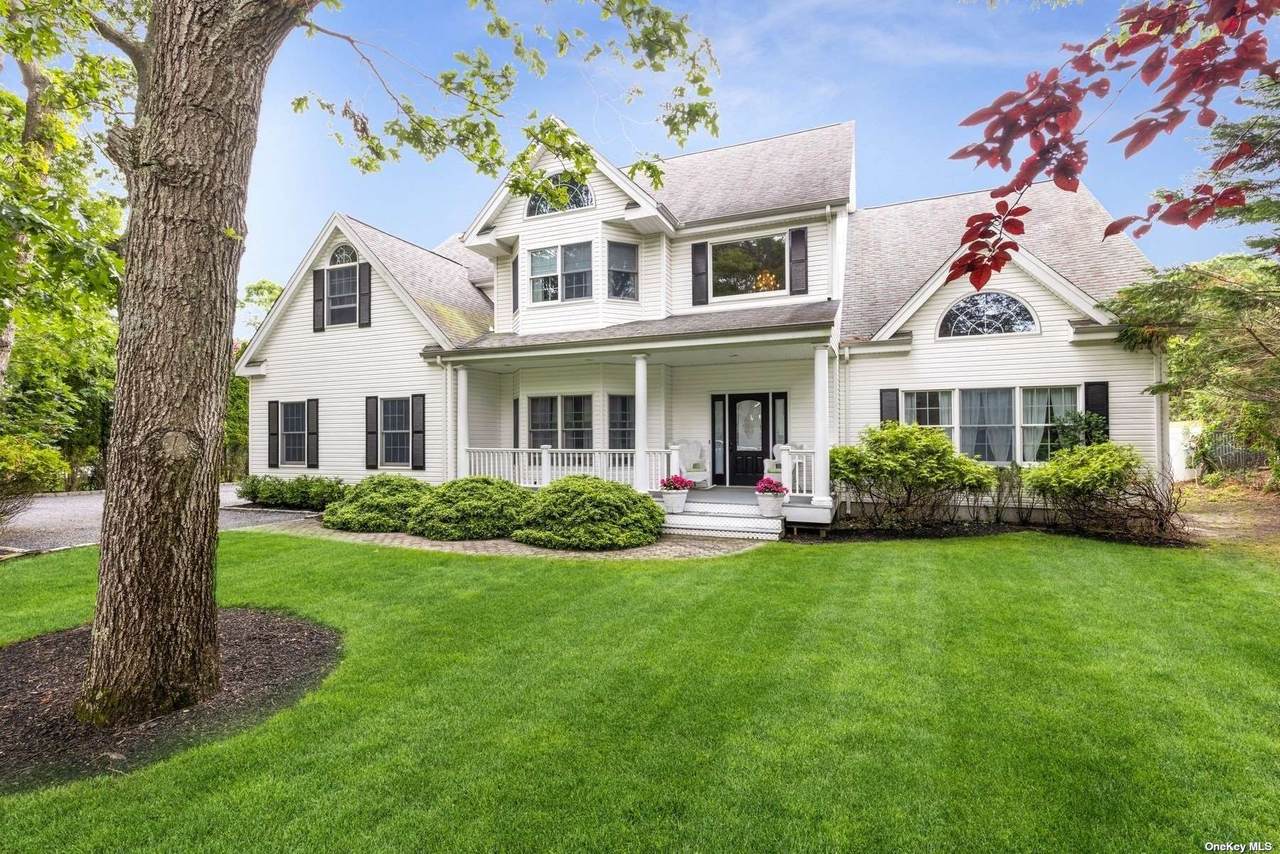 24 Bridle Path - Photo 1
