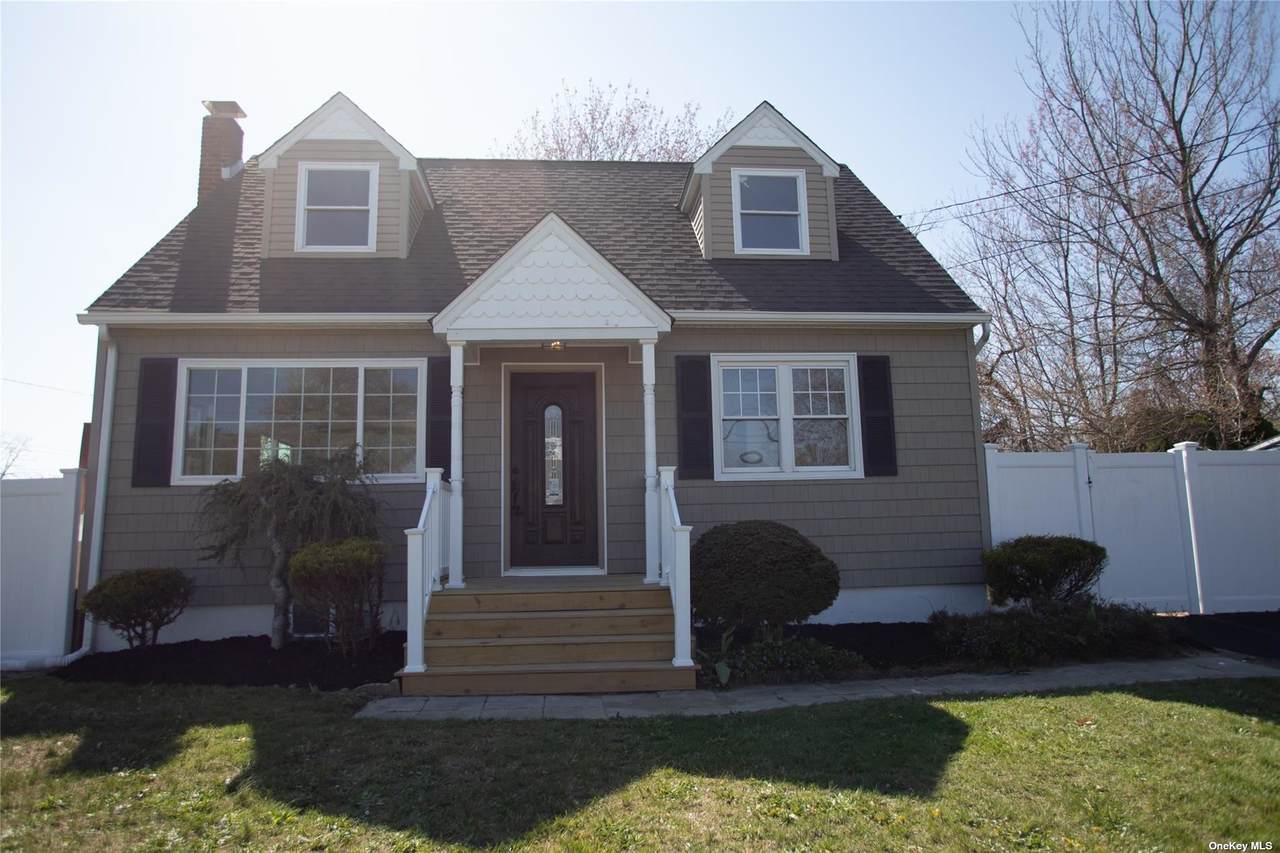 160 Truberg Avenue - Photo 1