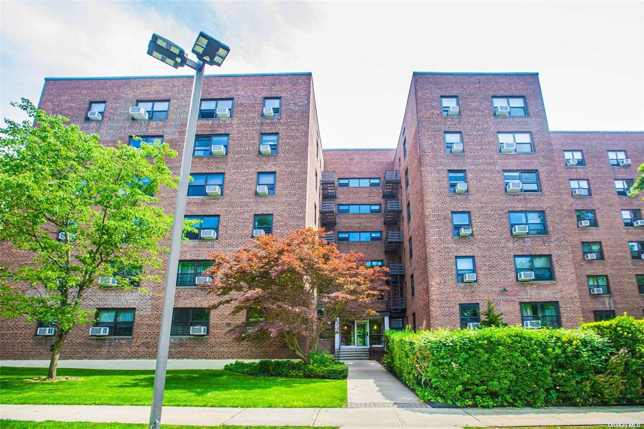 212-08 75 Avenue - Photo 1