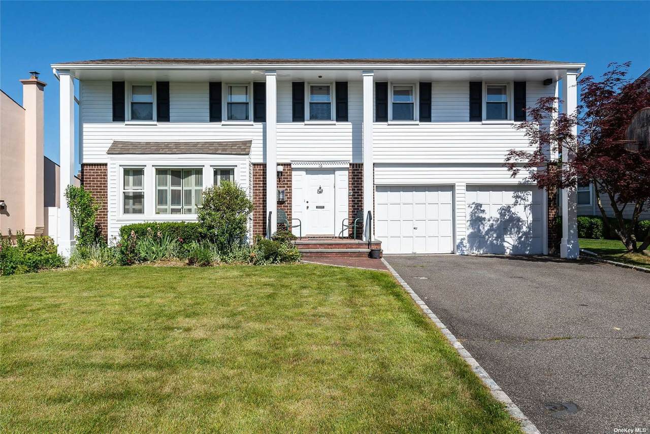16 Carriage Road - Photo 1