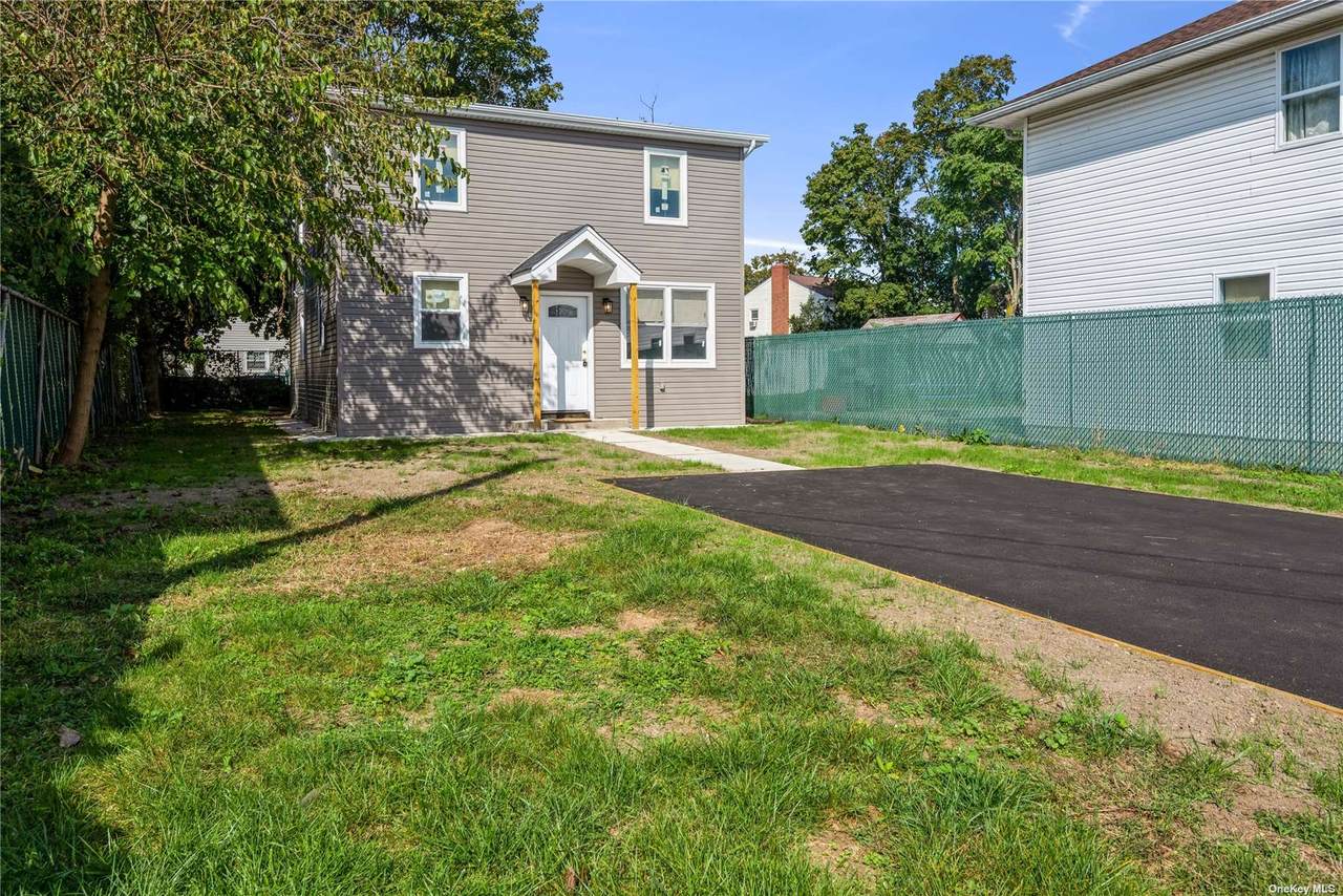 79 Robinwood Avenue - Photo 1