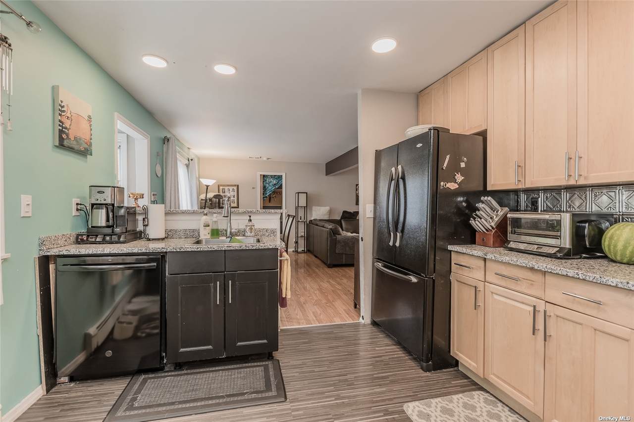 24 Gwendolyn Place - Photo 1
