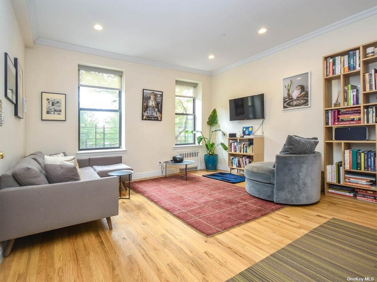 83 Woodhull Street - Photo 1