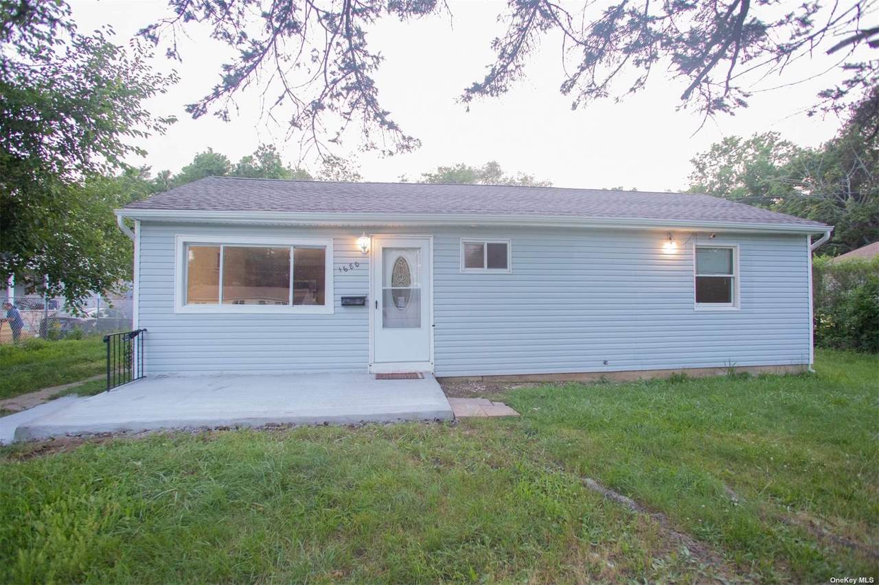 1680 Gardiner Drive - Photo 1