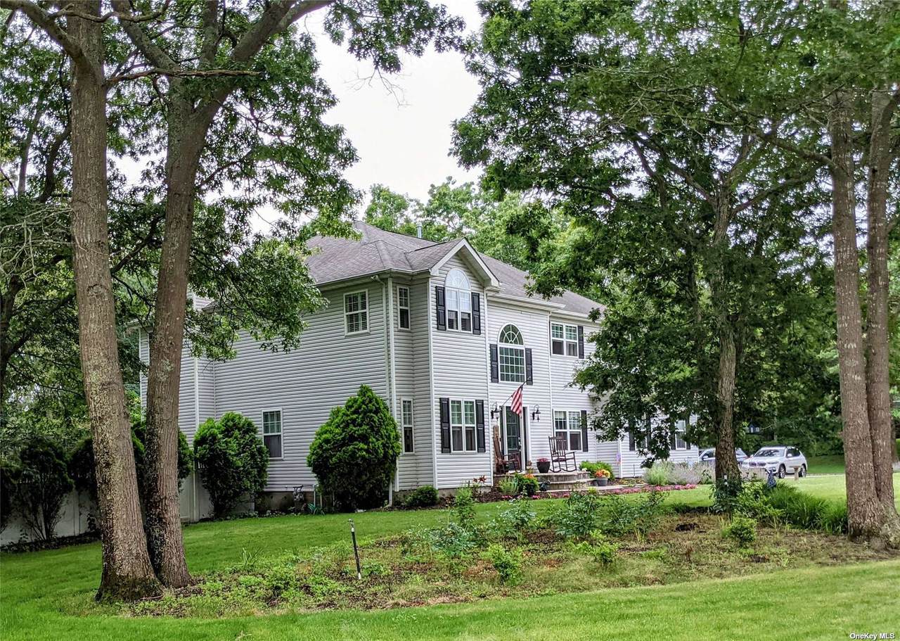102 Vista Lane - Photo 1