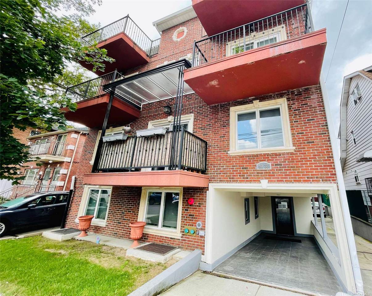 40-38 194th Street - Photo 1