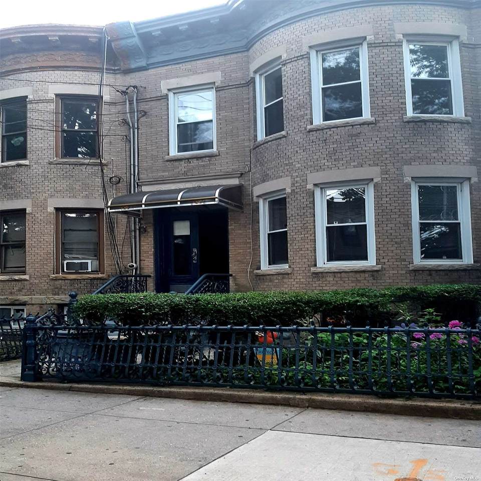 227 Grant Avenue - Photo 1