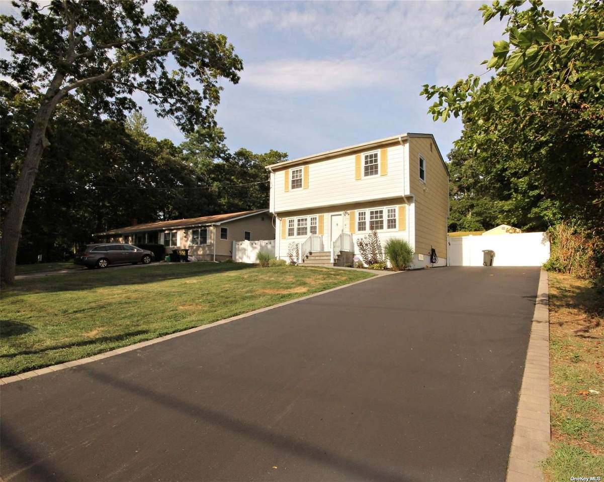 553 Meadow Road - Photo 1