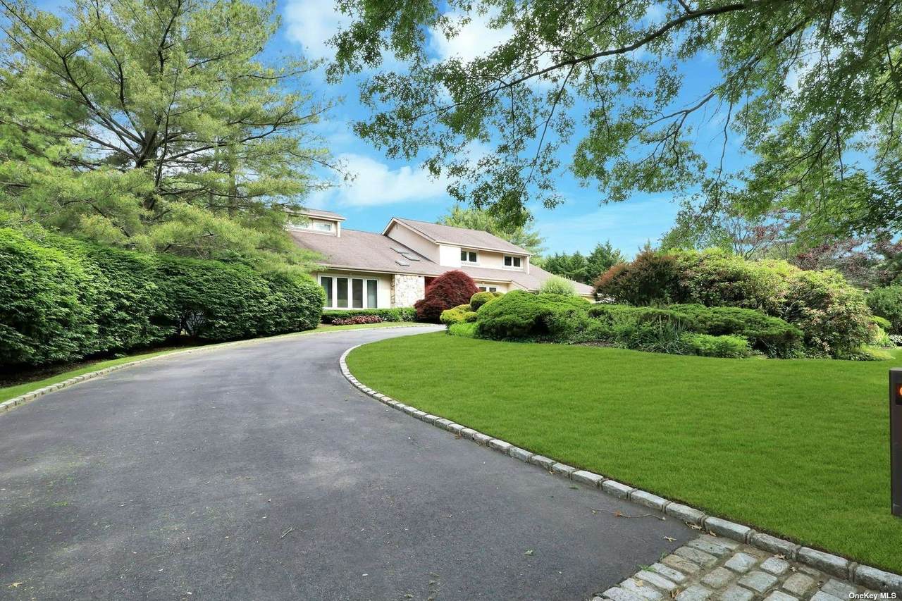 11 Equestrian Court - Photo 1