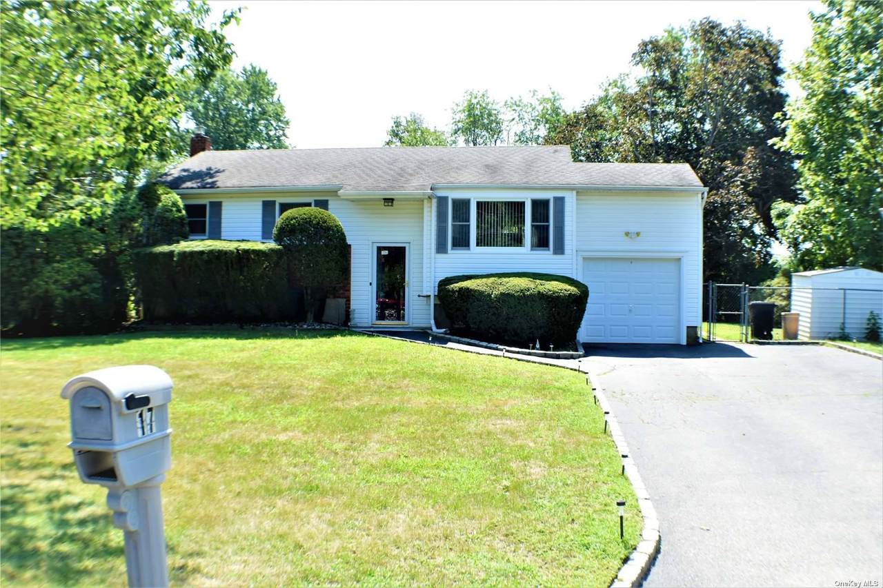 17 Penfield Drive - Photo 1