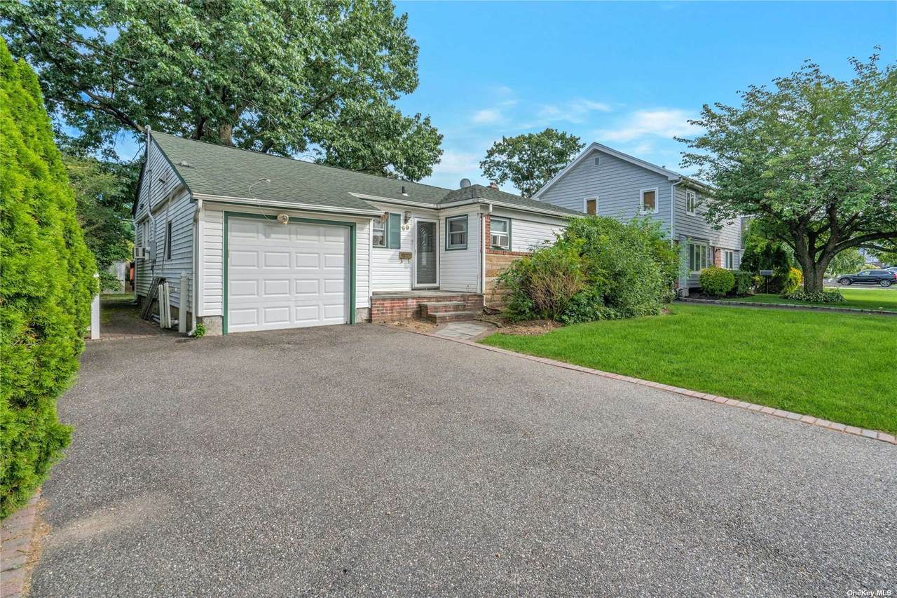 69 Willets Drive - Photo 1