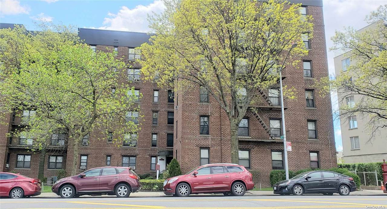 112-24 Northern Blvd - Photo 1