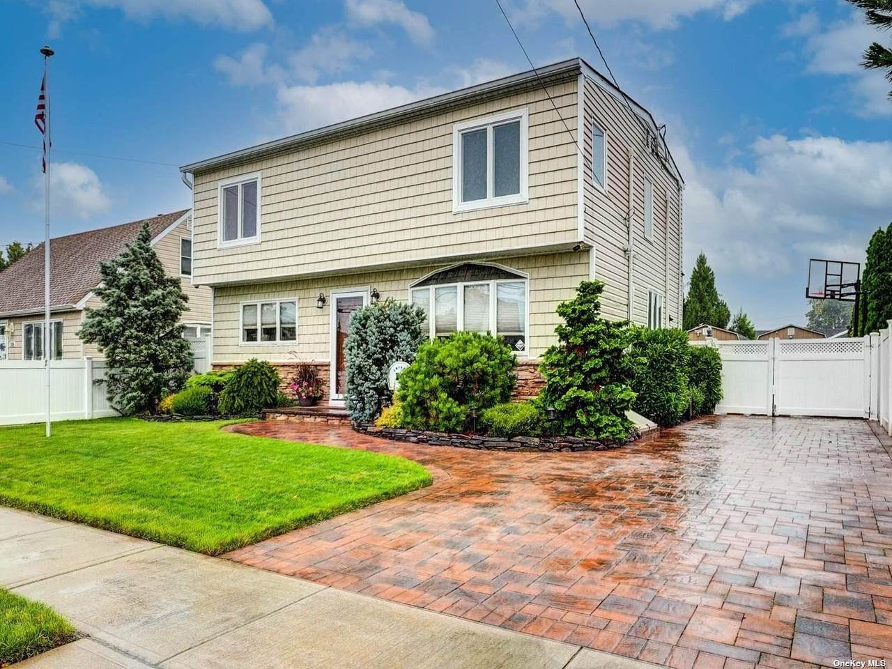 107 Franklin Place - Photo 1