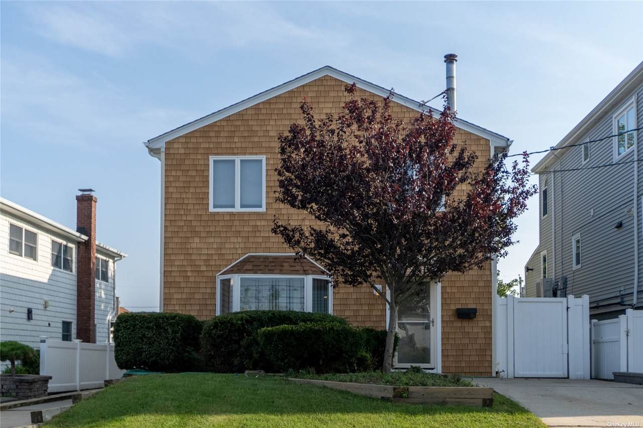 16 Kent Pl - Photo 1