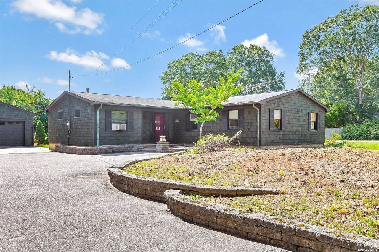 116 Crestwood Drive - Photo 1