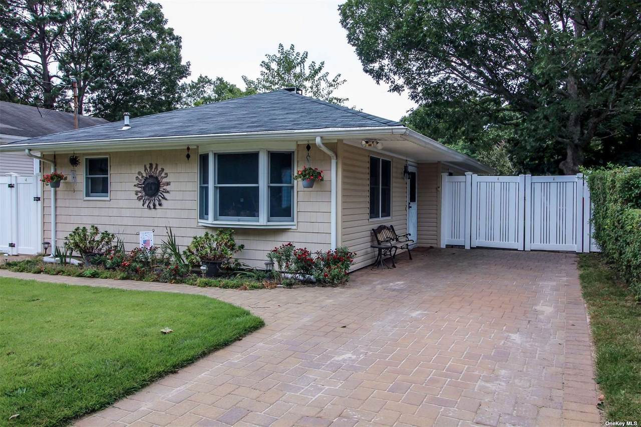 504 John Roe Smith Avenue - Photo 1