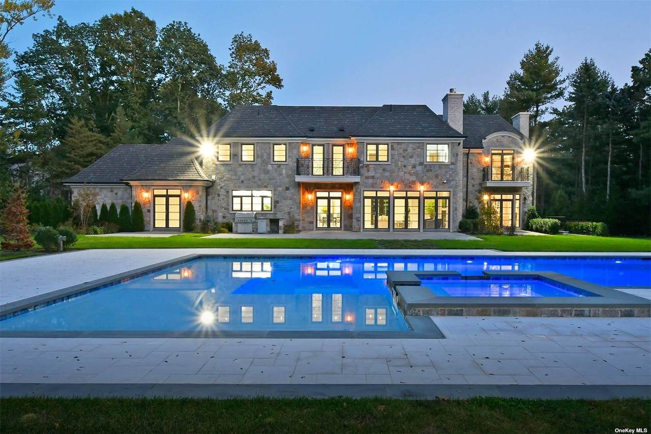 7 Surrey Lane - Photo 1
