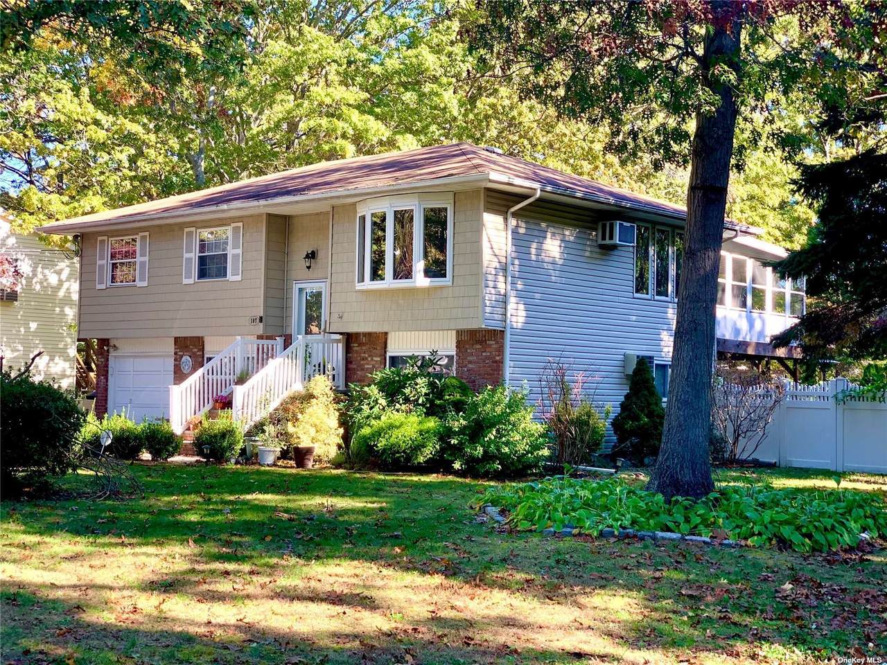 107 Grand Boulevard - Photo 1