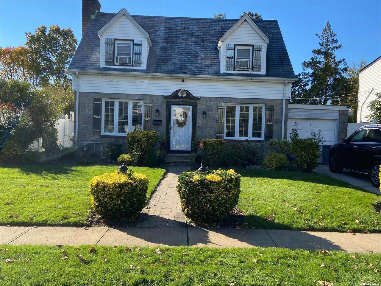 295 Maryland Avenue - Photo 1