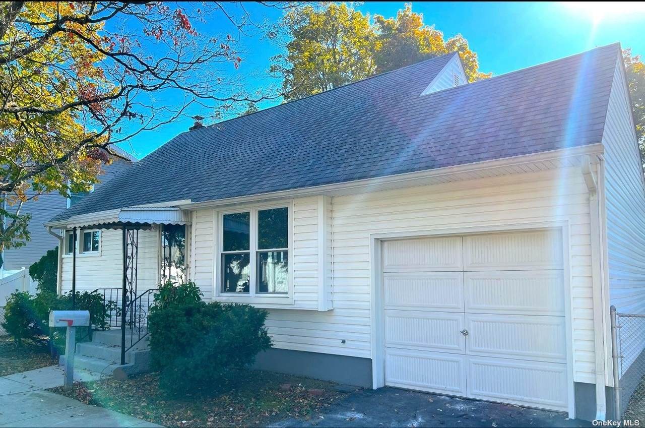 337 34th Street - Photo 1