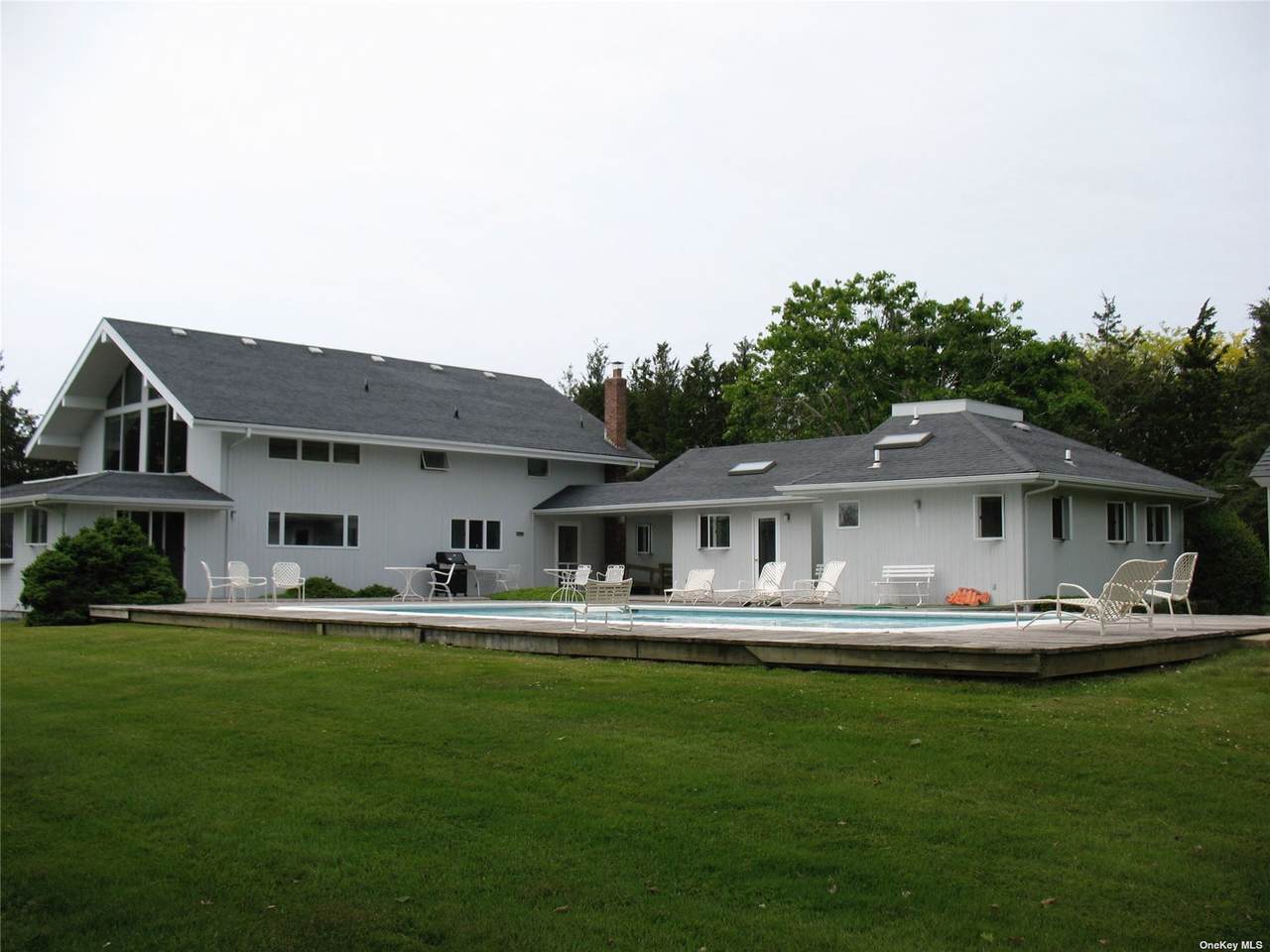 18 Quogo Neck Lane - Photo 1