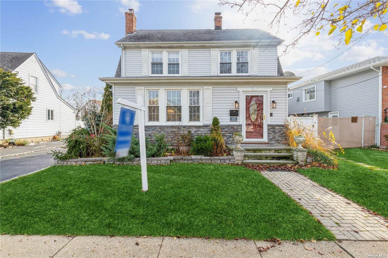 15 Lawnview Avenue - Photo 1