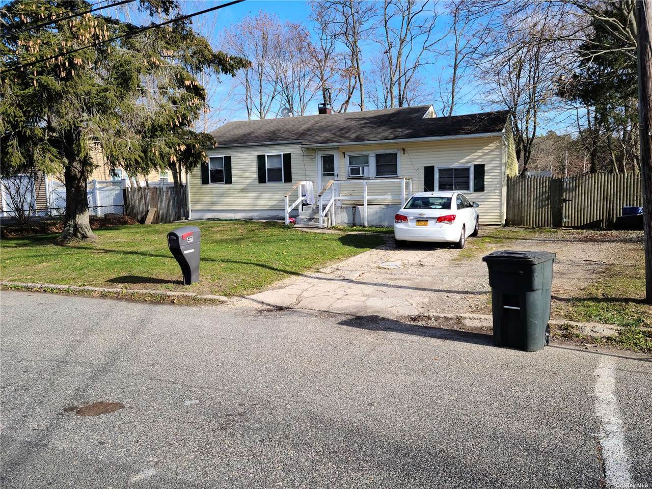 47 Pace Avenue - Photo 1